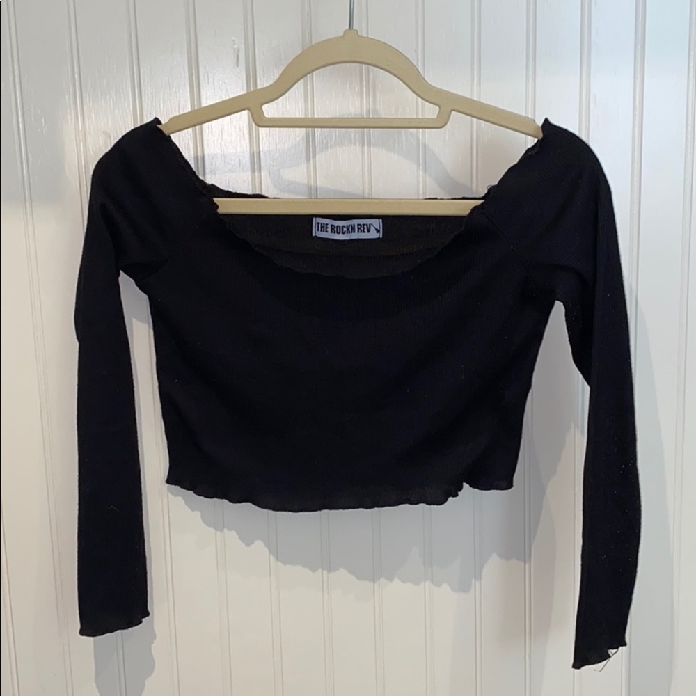 Cropped off shoulder long sleeve
